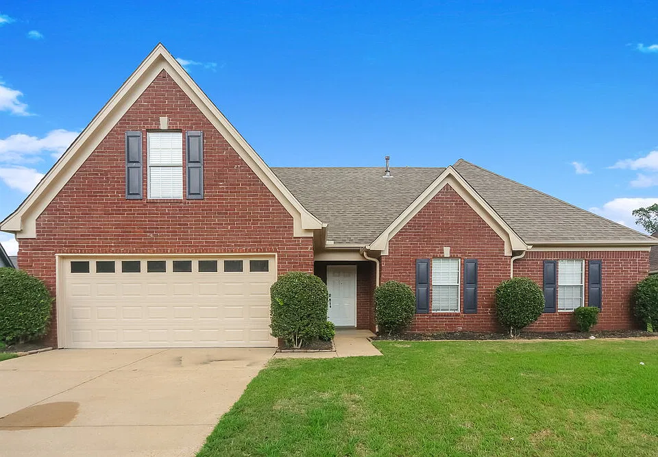 7764 Bramble Ln