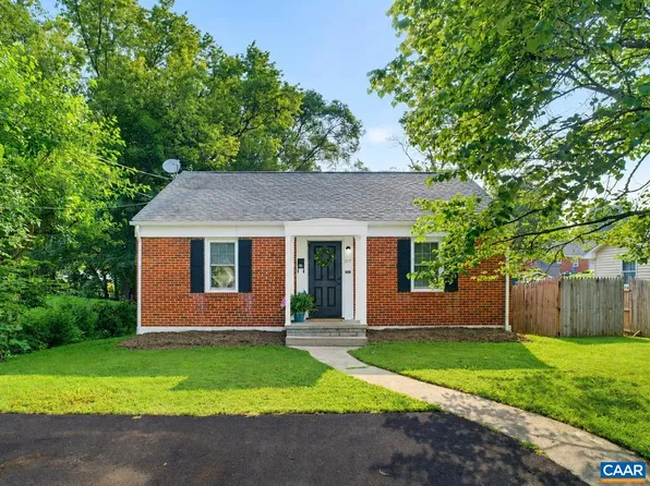 117 River Rd, Waynesboro, VA 22980