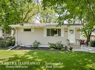 6927 Fairfax Ave, Lincoln, NE 68505