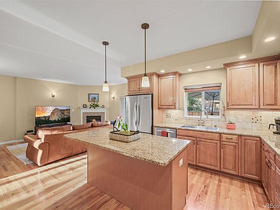 4th image of 720 Emerald Lane