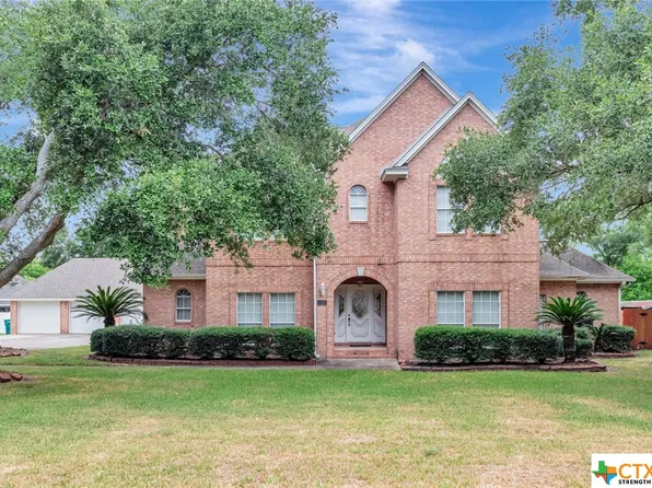 310 James St, Ganado, TX 77962