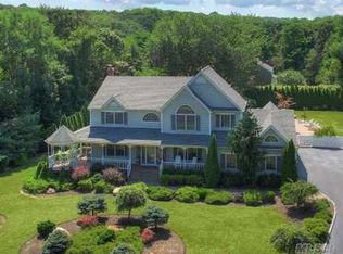 15 Laurel Ct, Wading River, NY 11792