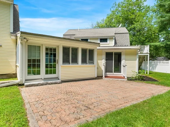 2 Texas Rd, Westford, MA 01886