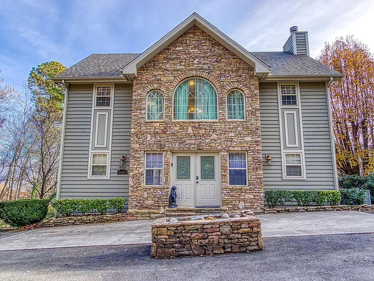 905 Smoky Bears Way — Photo 56