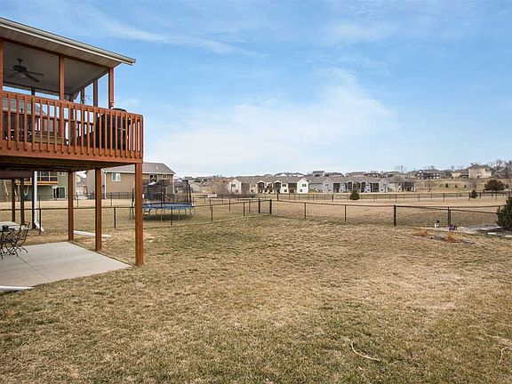 2nd image of 1450 Alder Dr