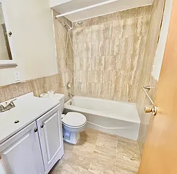 Rented by Papp Realty