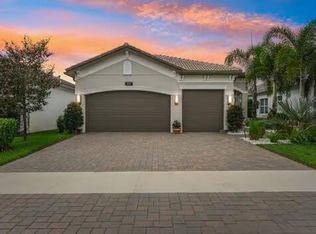 9834 Golden Dunes Ln, Boynton Beach, FL 33473