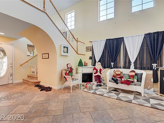 4th image of 9256 Cantana St