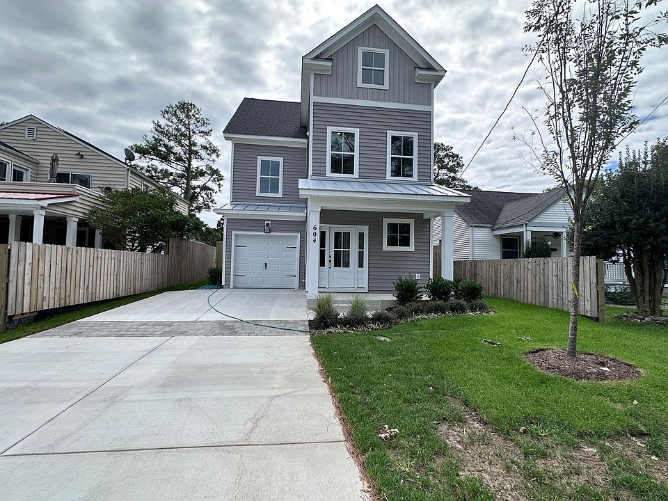 1st image of 604 23rd St