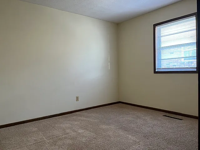 541 N Belview Ave #C — Photo 12