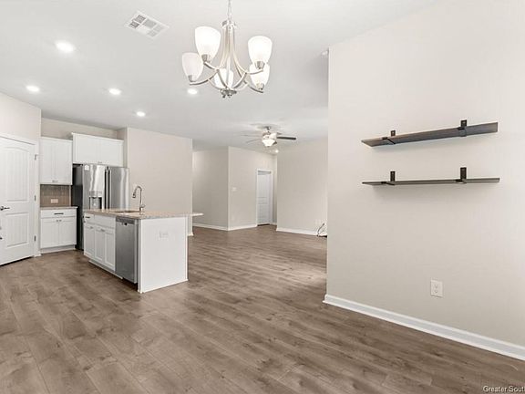 4th image of 1647 Reserve Dr