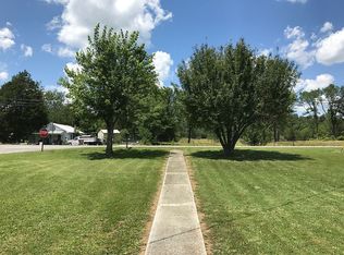 2061 Lone Mountain Rd, Tazewell, TN 37879