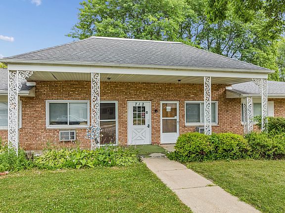 4th image of 617 Chase Blvd #705