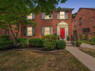 910 W Oakridge St, Ferndale, MI 48220