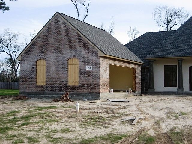 2nd image of 1205 Benvue Ln