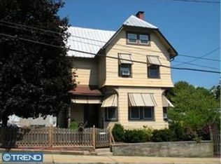 127 W Wall St, Leesport, PA 19533