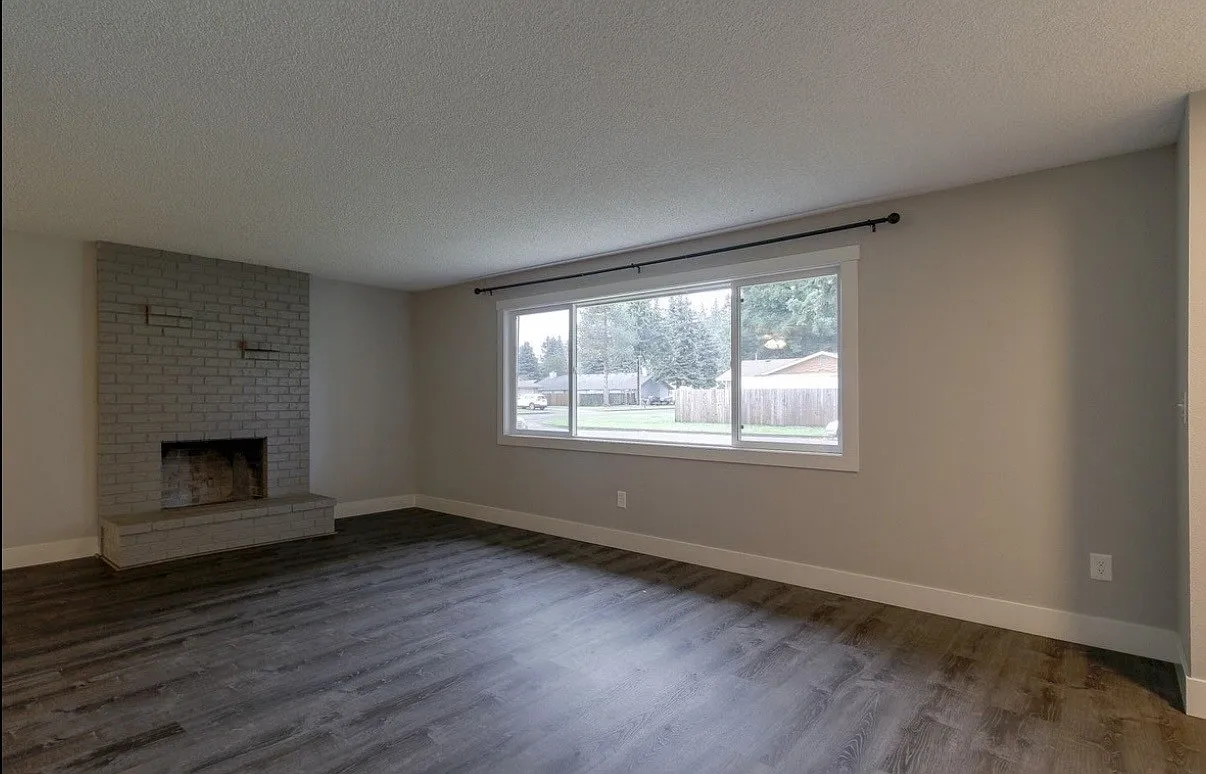 1420 Northeast 142nd Avenue - 1 — Photo 2
