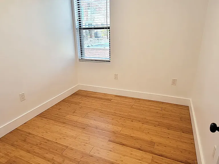 316 Franklin Ave #1 — Photo 6