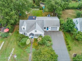 27 Grandview St, Northampton, MA 01062