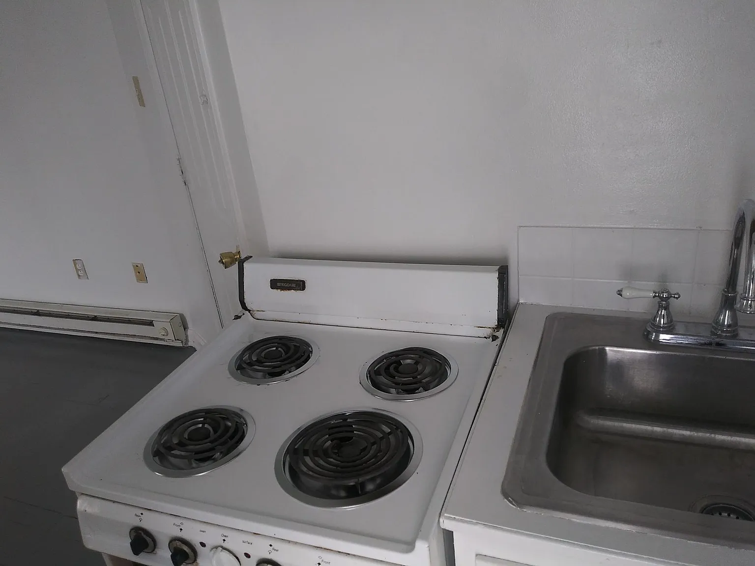 1 bed, 500 sqft, $1,050 — Photo 3