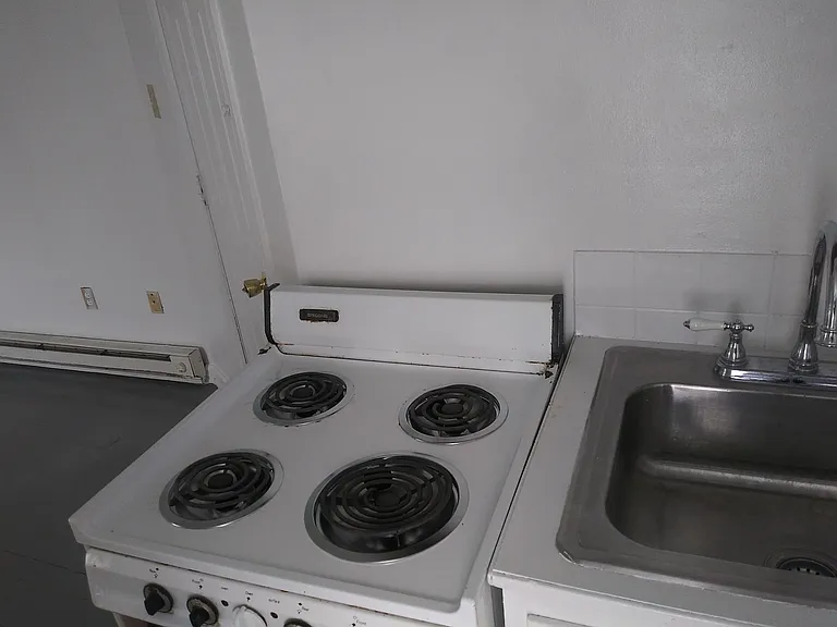 478 W Oley St #3R — Photo 3