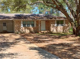 1738 Birkland Dr, Pineville, LA 71360