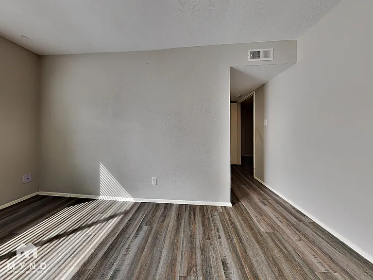 2822 Canary Ln — Photo 14