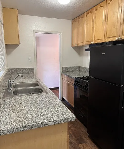 1031 Moss Rd #10 — Photo 2