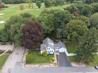 151 Metacomet Ave E, Rumford, RI 02916