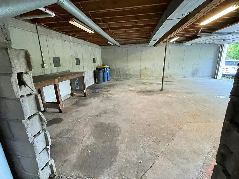 508 S Commercial Ave — Photo 22