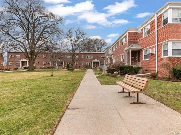 87-18 Marengo Street #2B, Hollis, NY 11423