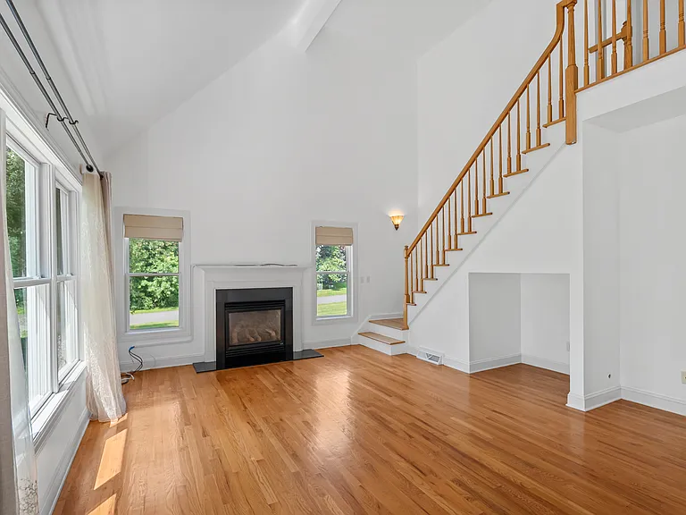 2 Oakline Ct — Photo 15