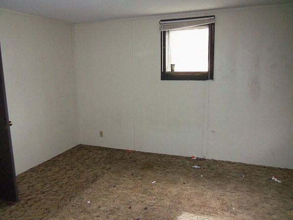4th image of 713 Johnson St