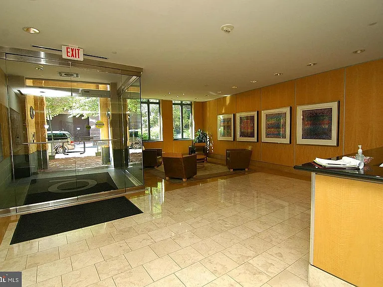 1117 10th St NW #1107 — Photo 3