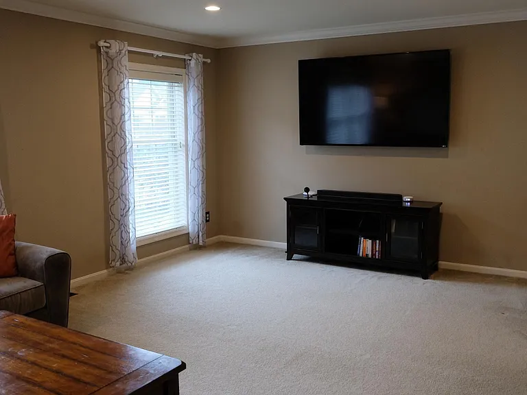 100 Parker Ave #12 — Photo 14