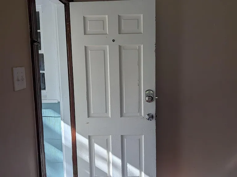 313 Burgin Ave — Photo 13