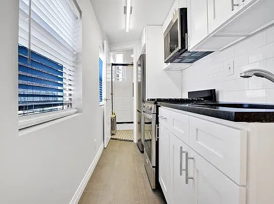 Rented by R New York | media 17