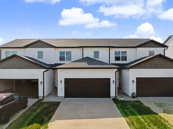 1209 E 28th St, Norwalk, IA 50211
