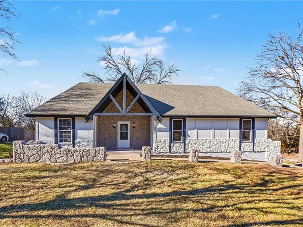 7300 Hullwood St, Kansas City, MO 64133