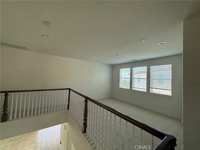 19042 Martino Ct — Photo 13