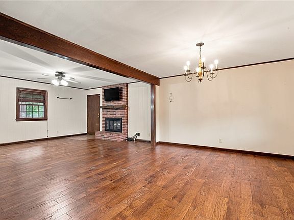 5th image of 2110 Cameron Pl