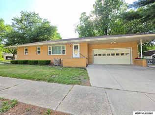 104 N Taylor Ave, Mason City, IA 50401