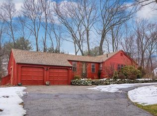 8 Greentree Ln, Newbury, MA 01922