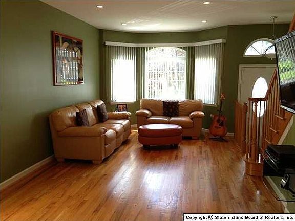 2nd image of 37 Dale Ave