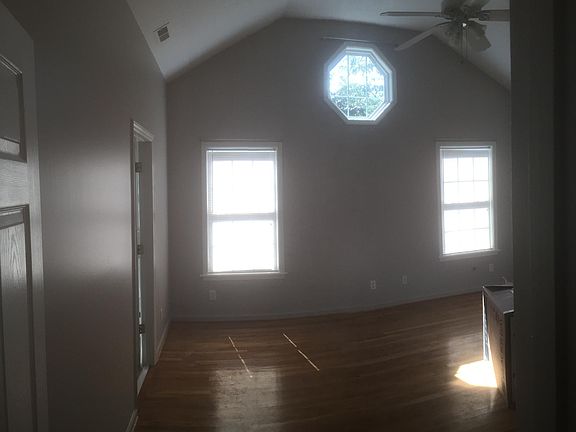 2nd image of 105 S Dale Ave