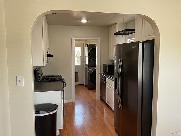 4th image of 2178 South Terrace Street