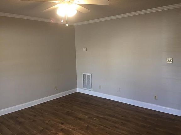 4th image of 701 Mike Dr APT 2