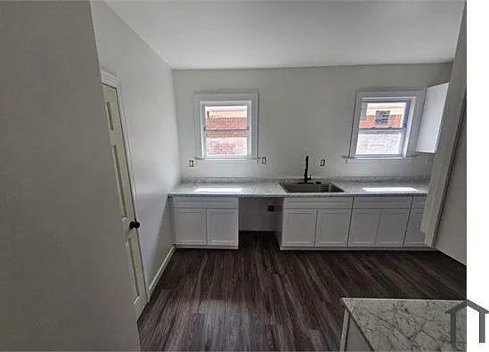 2509 Gladstone St — Photo 1
