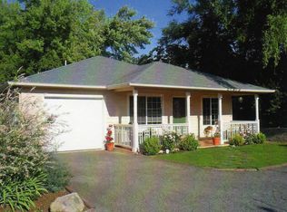 628 Park St, Ashland, OR 97520