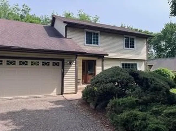8527 Isle Ave S, Cottage Grove, MN 55016